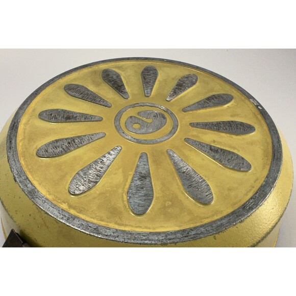 Small Club Aluminum Yellow Sauce pan/pot with lid - Picture 9 of 9